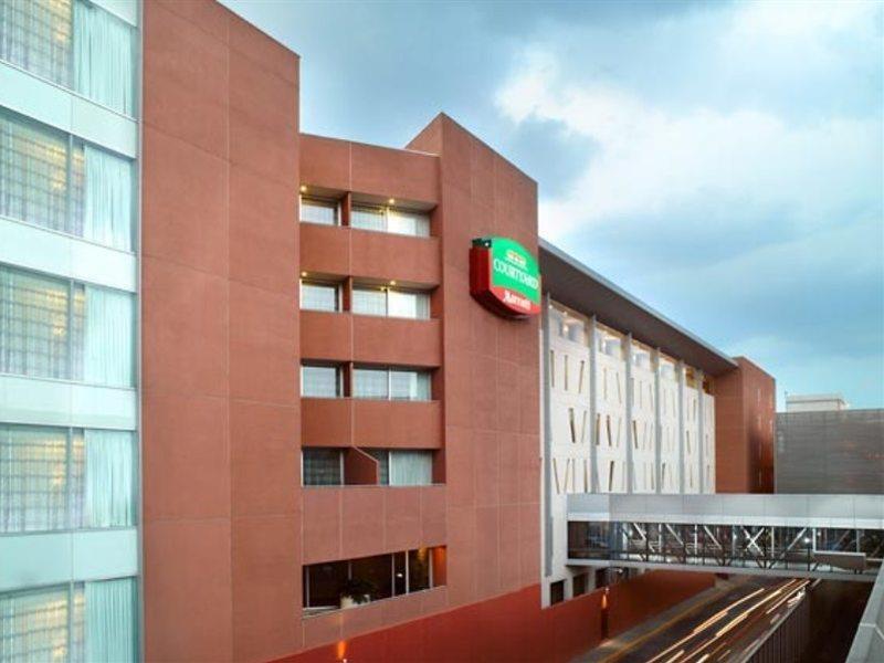 Courtyard By Marriott Mexico City Airport Exterior photo